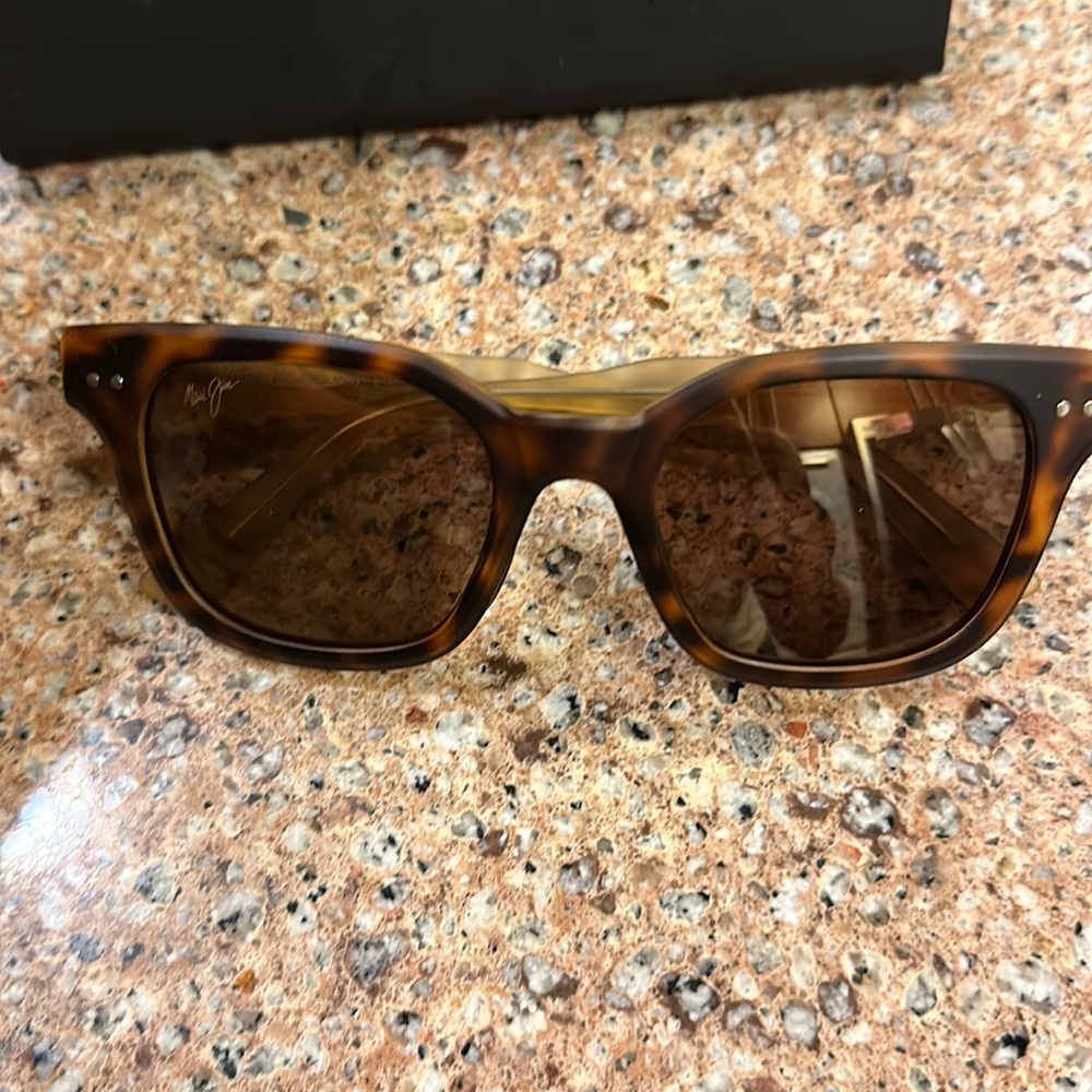 Maui Jim sunglasses- shore break